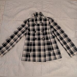 Womens Vintage  Guess 🖤 Black and White 🤍 Plaid Spring Coat with Chain Accent.